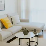 Modern 2-bedroom In The Heart Of شقة *