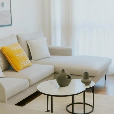 Modern 2-bedroom In The Heart Of Apartmán *