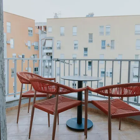 公寓 Modern 2-bedroom In The Heart Of 地拉那