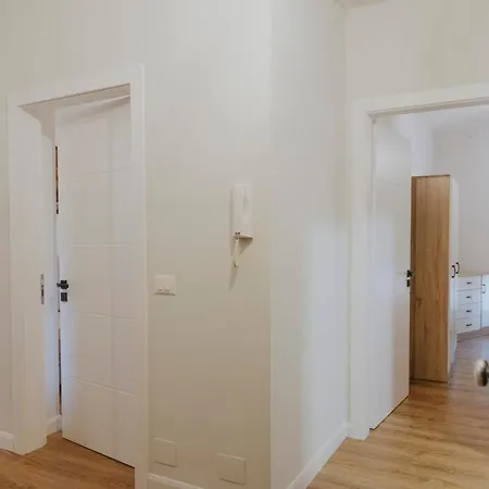 Modern 2-bedroom In The Heart Of * Tirana