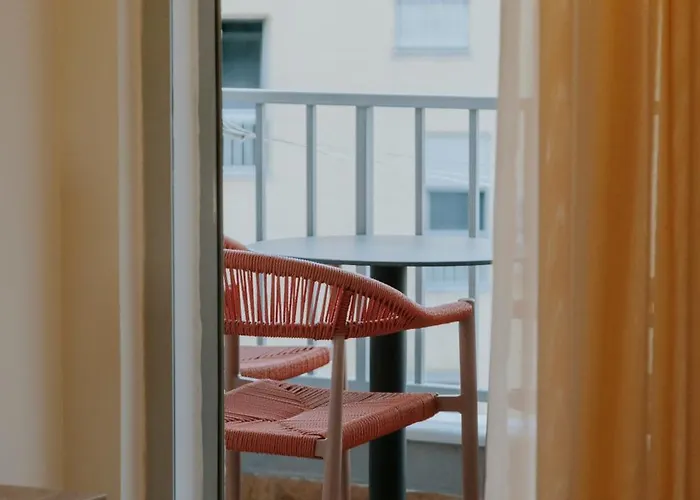 Modern 2-bedroom In The Heart Of * 地拉那